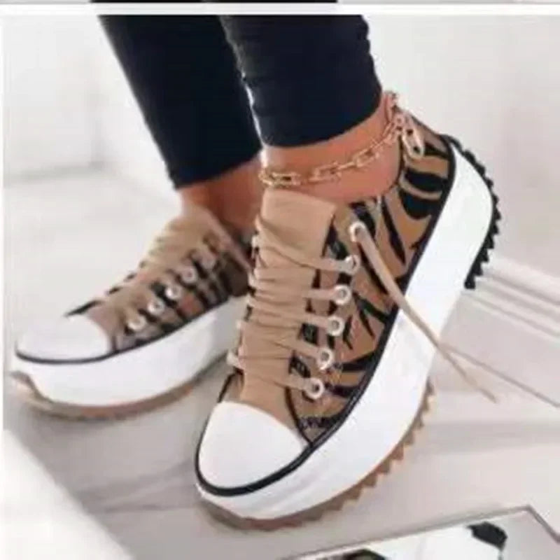 CLAUDIA / CHUNKY CANVAS SNEAKERS