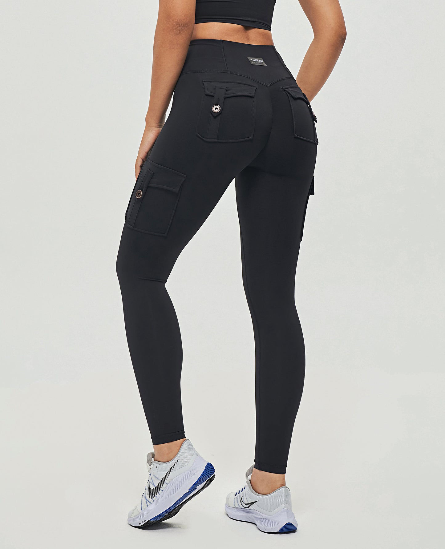 ADÈLE / PANTALLEGGINGS CARGO